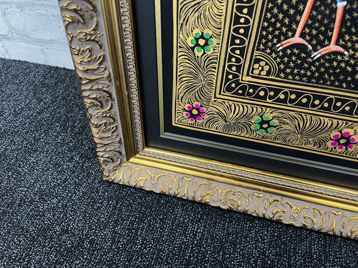 Large wide ornate frame trend